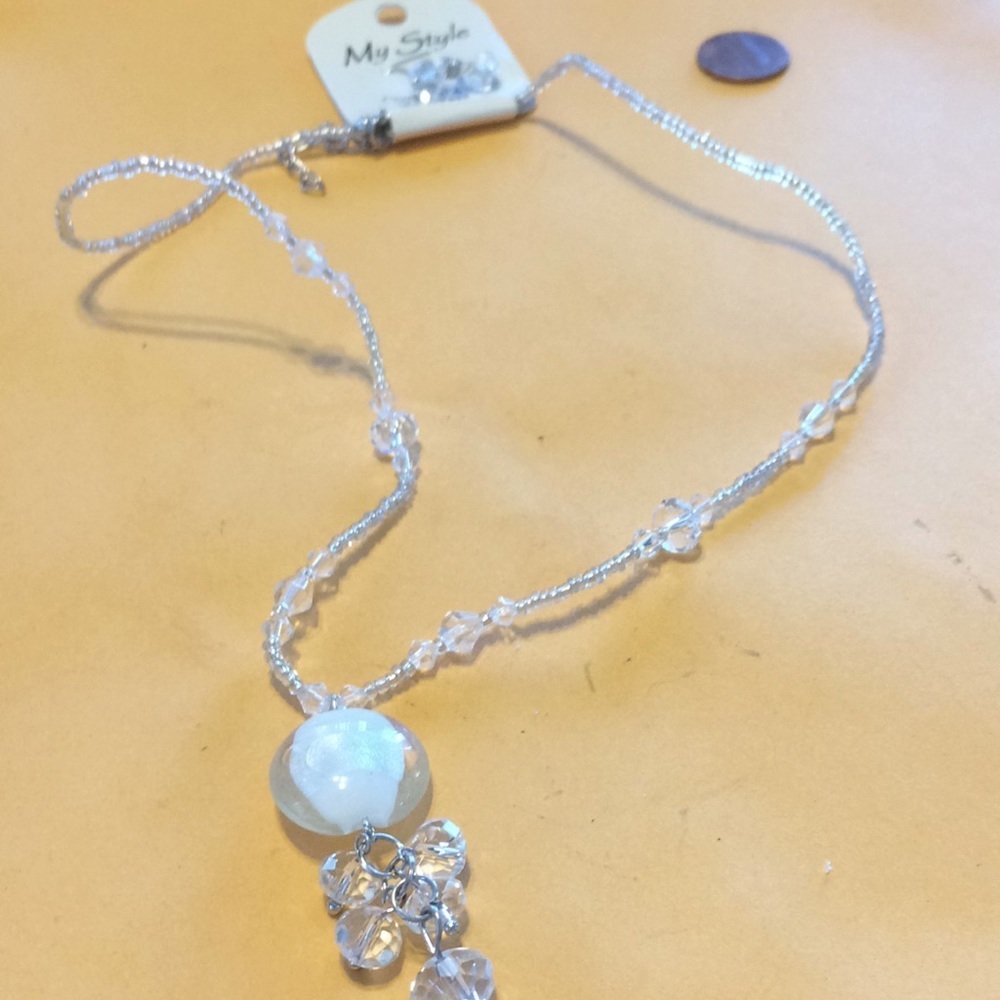 FINAL MARKDOWN Pretty New necklace and earring set